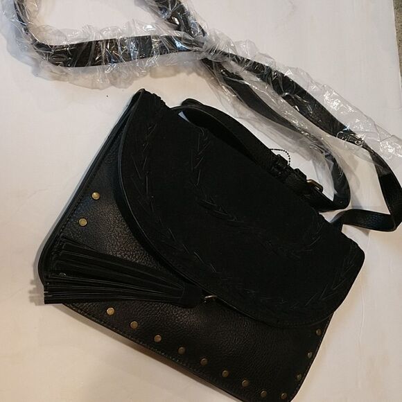 👌Beautiful Vegan Black Tassel Purse - Picture 2 of 6